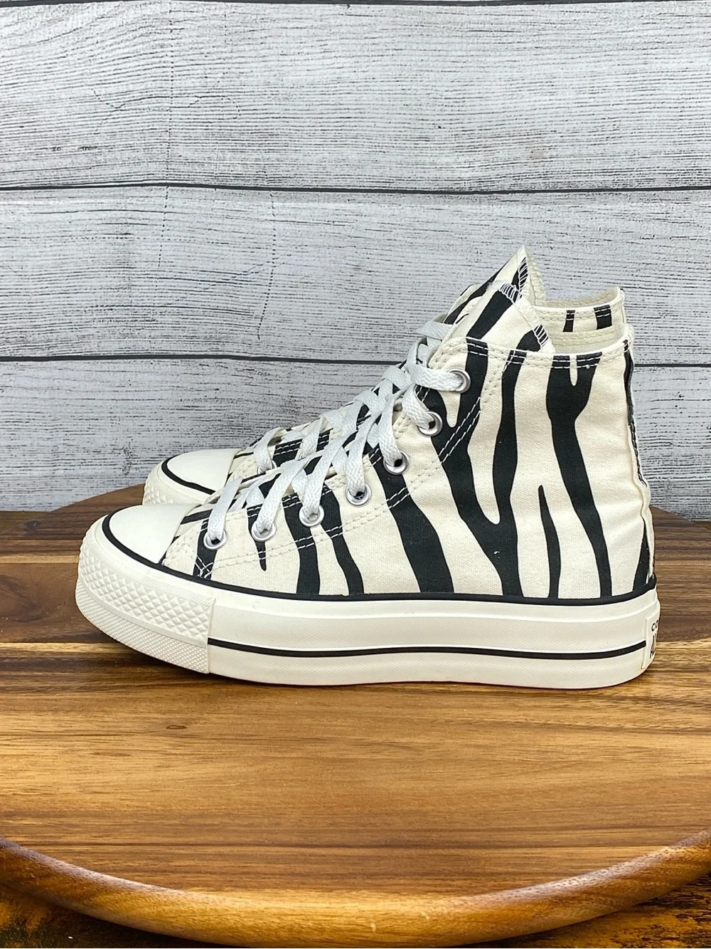 Converse Chuck Taylor All Star High Lift Platform Zebra Stripe Shoes Women’s 6.5